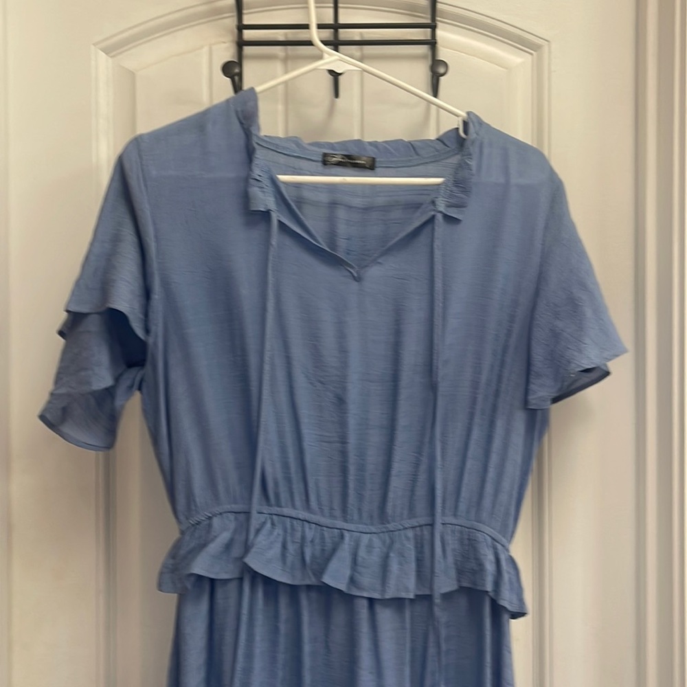 Blue dress.The true color is the darker blue in pictures.